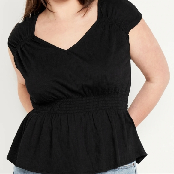 NWT XL Old Navy Short Sleeve Smocked Waist Shirt. Plus Size - Picture 2 of 10